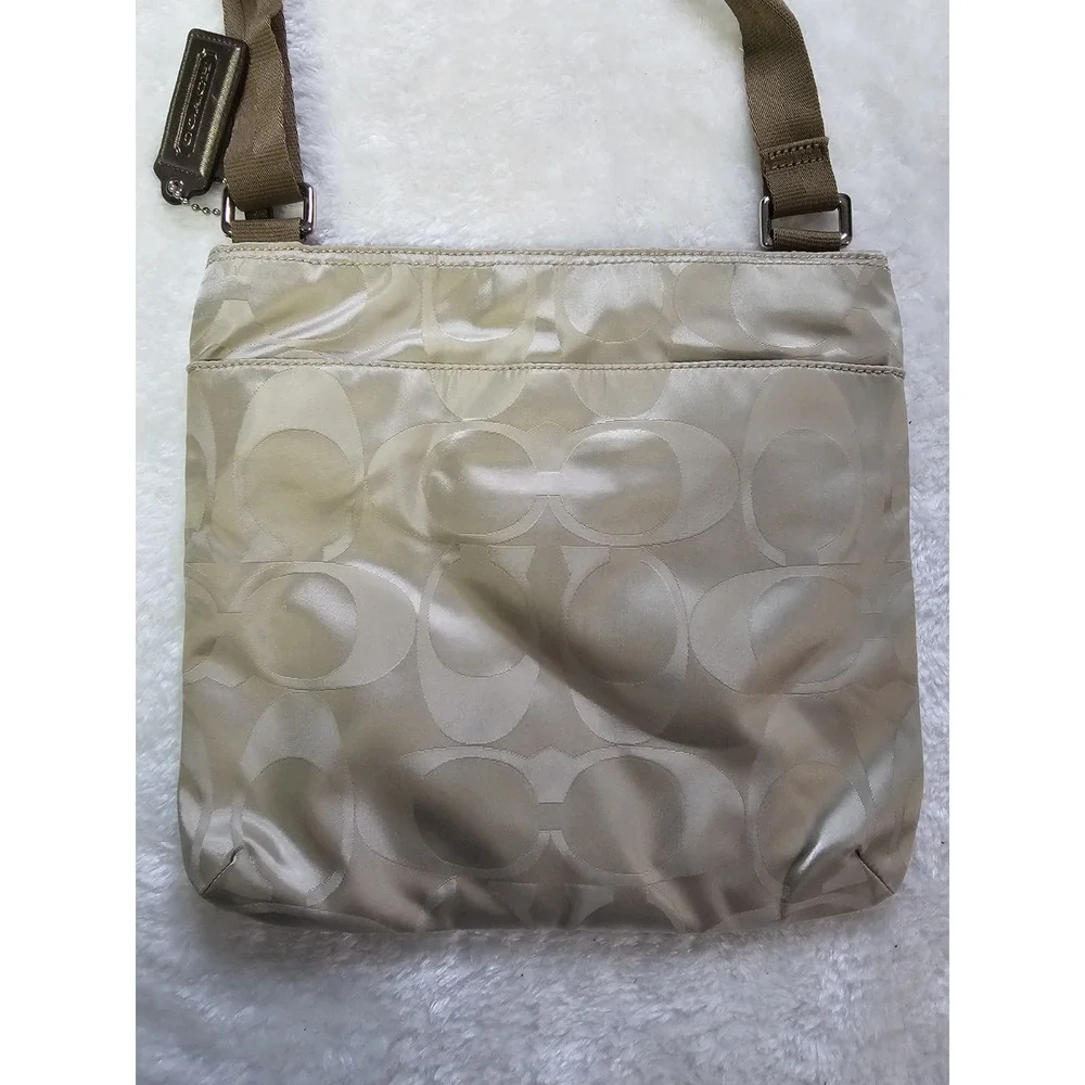 Coach Signature C Canvas Crossbody Bag‎ - Picture 8 of 10